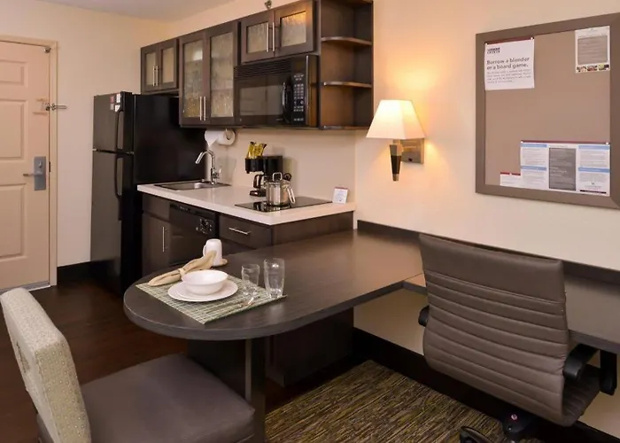 Hotel Candlewood Bloomington-normal By Ihg Normal