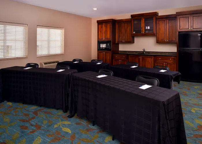 Hotel Candlewood Bloomington-normal By Ihg 3*