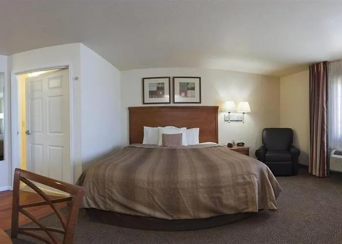 Candlewood Bloomington-normal By Ihg Hotel Normal