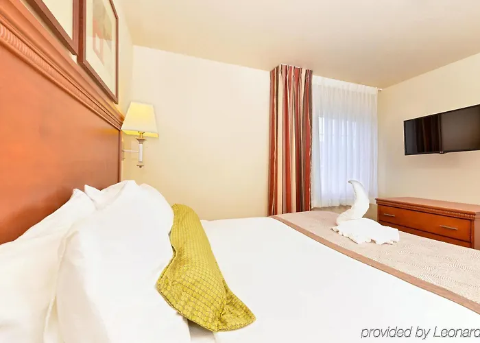 Hotel Candlewood Bloomington-normal By Ihg